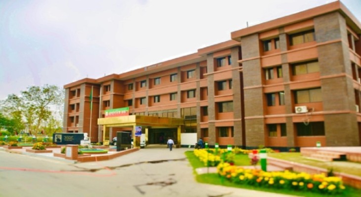 পবিপ্রবিতে ডিভিএম ডিগ্রি আন্দোলনে বরিশাল ক্যাম্পাস শাটডাউন